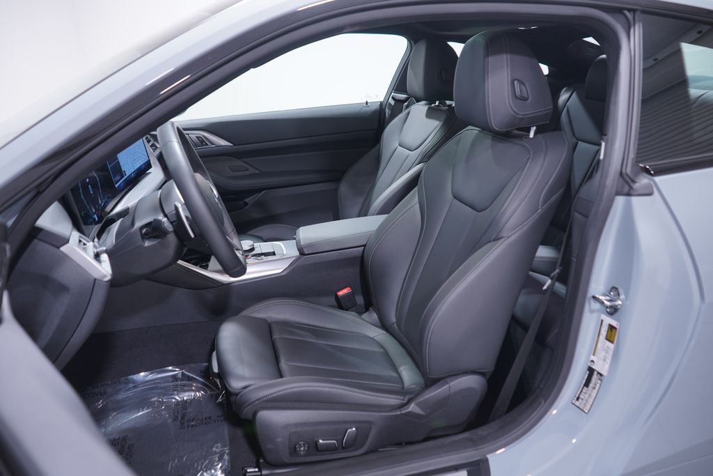 Thumbnail: 2025 BMW 4 Series - 7