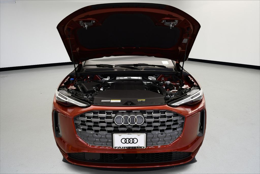 Thumbnail: 2025 Audi Q5 - 12