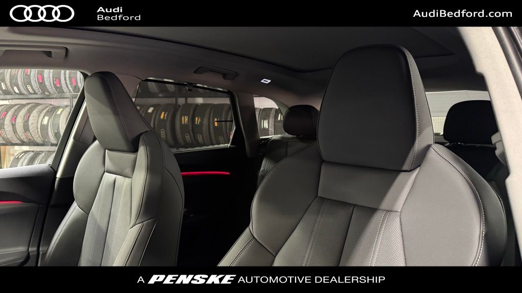 Thumbnail: 2025 Audi Q5 - 12