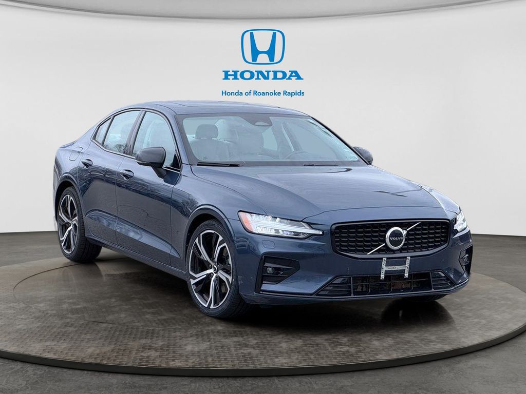 Denim Blue Metallic 2024 Volvo S60 B5 Core Dark Theme FWD Sedan Front-Wheel Drive Automatic