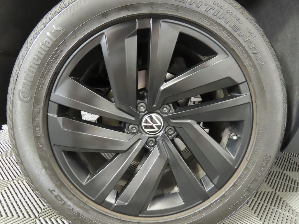 2022 Volkswagen Atlas SE 32