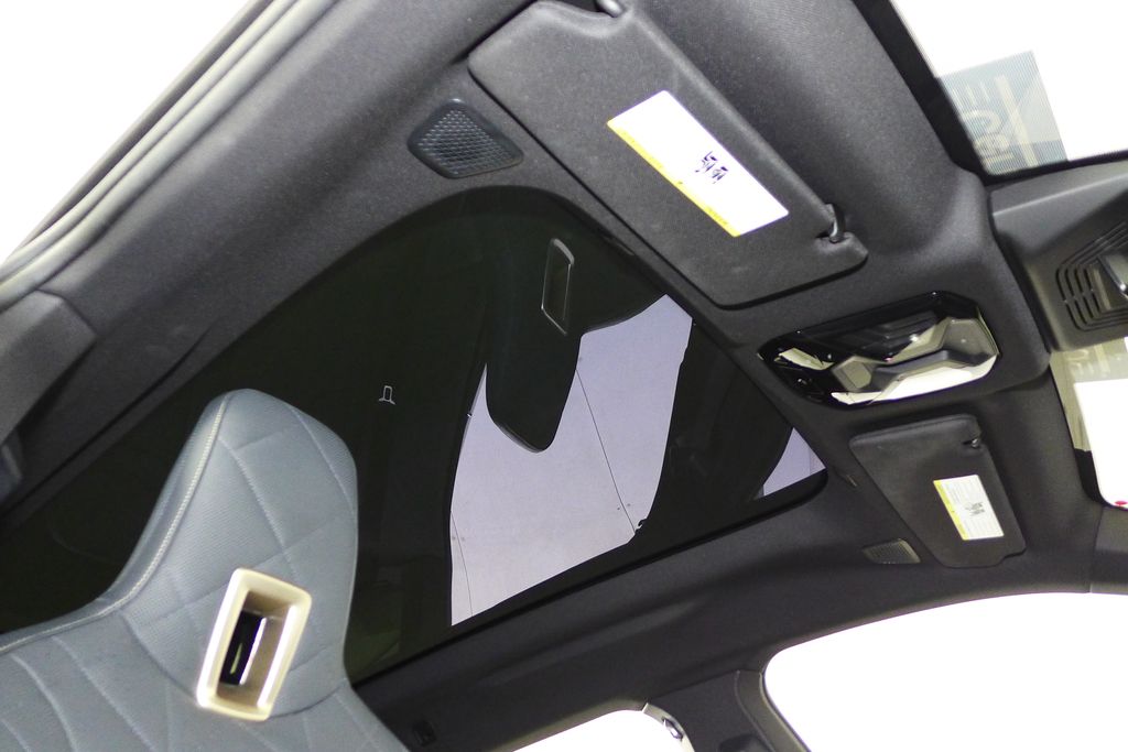 Thumbnail: 2023 BMW iX - 17