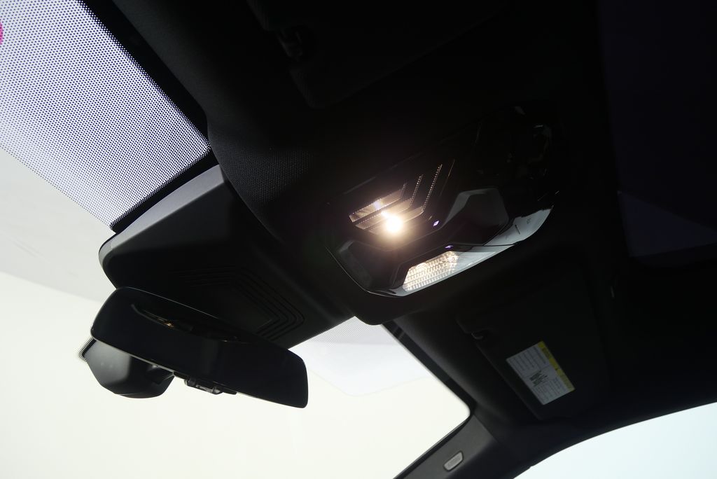 Thumbnail: 2026 BMW iX - 20