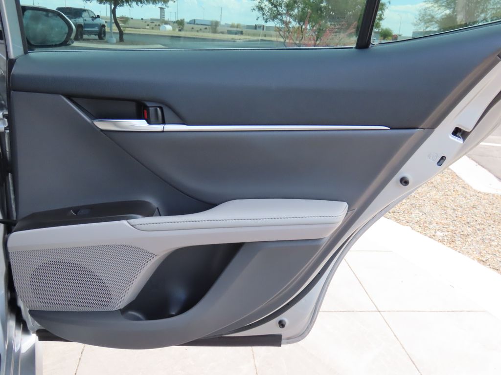 2022 Toyota Camry XLE 26