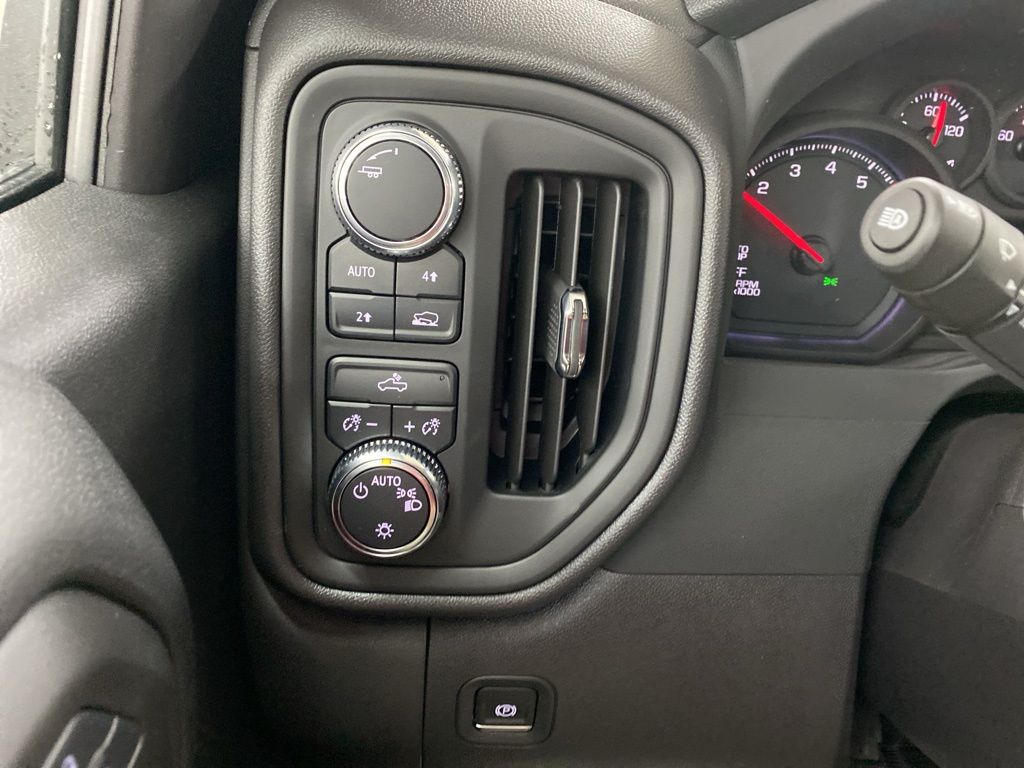 2024 GMC Sierra 1500 Pro photo