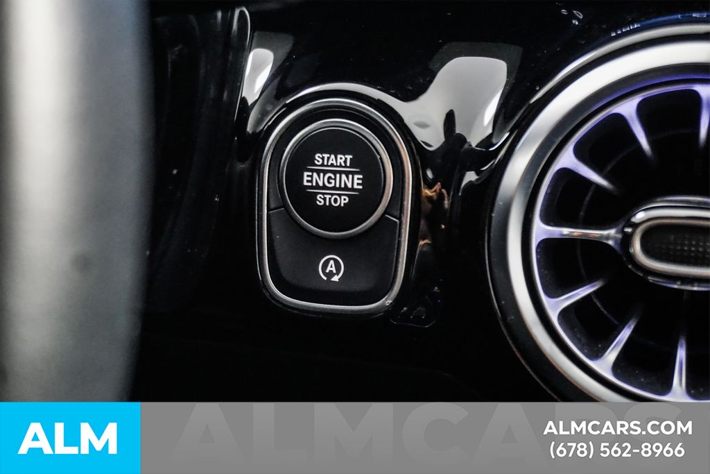 Used 2025 Black Mercedes-Benz GLA 250 image 29