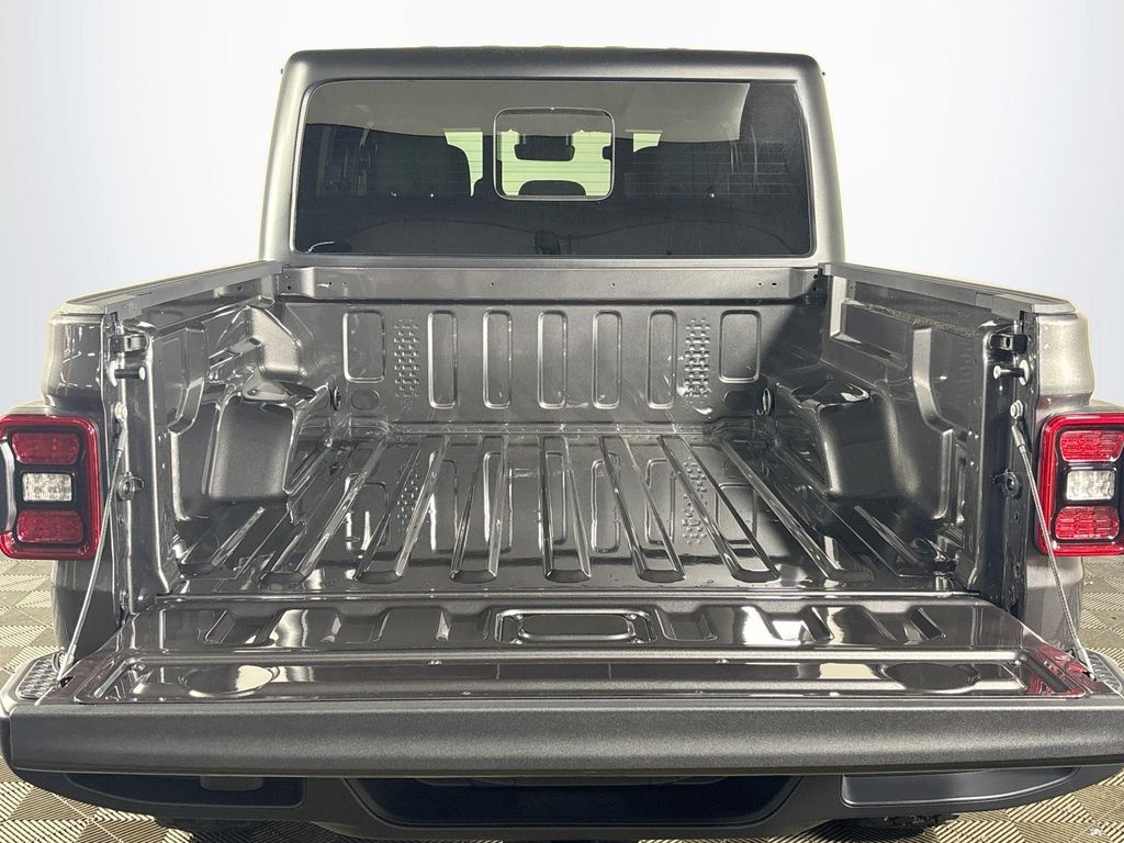 2025 Jeep Gladiator Willys