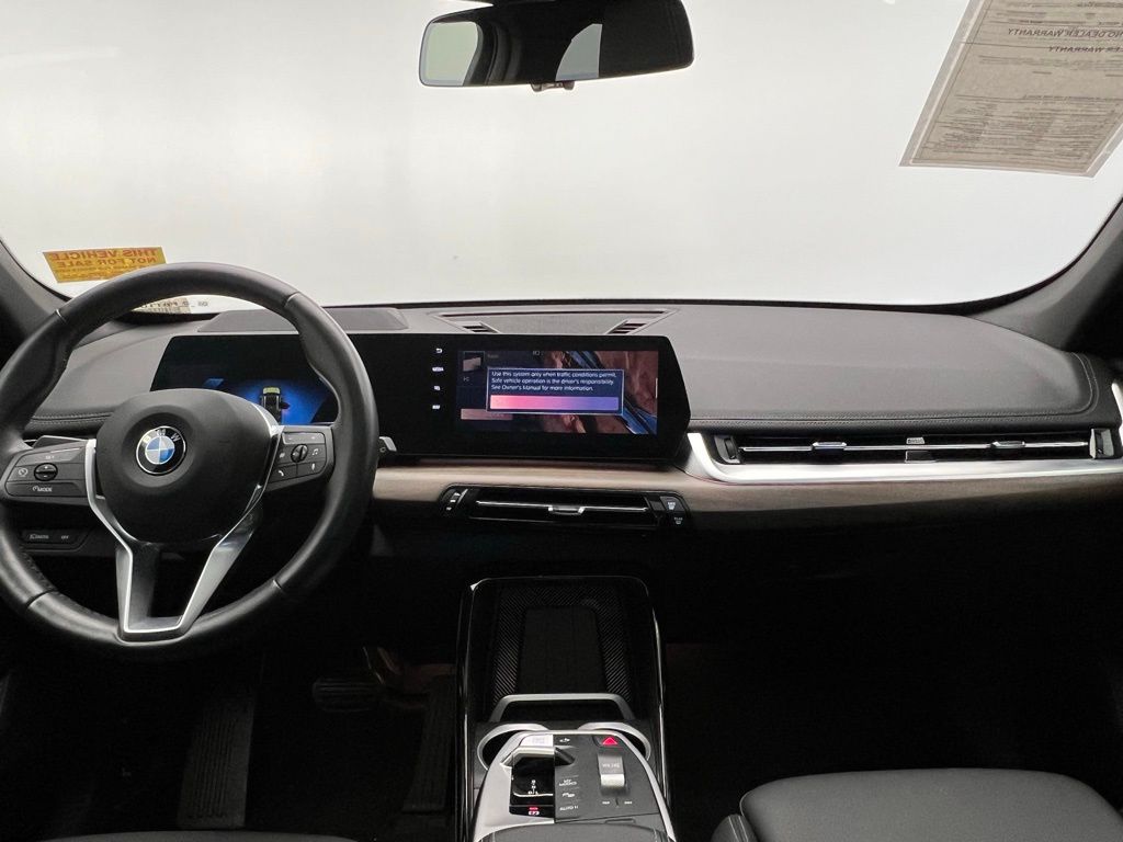 Thumbnail: 2025 BMW X1 - 10