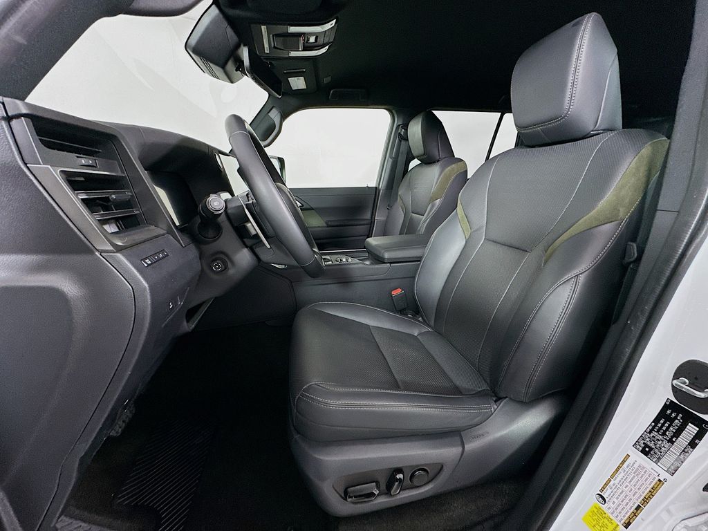 Thumbnail: 2024 Lexus GX - 21