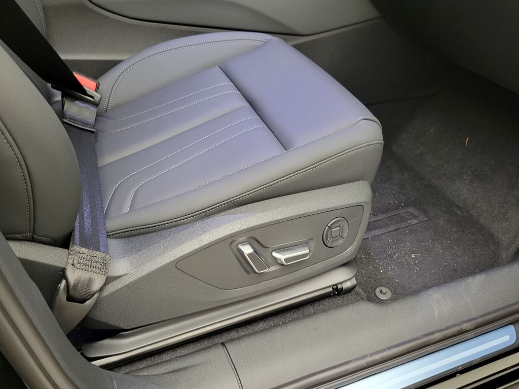 Thumbnail: 2026 Audi Q3 - 15