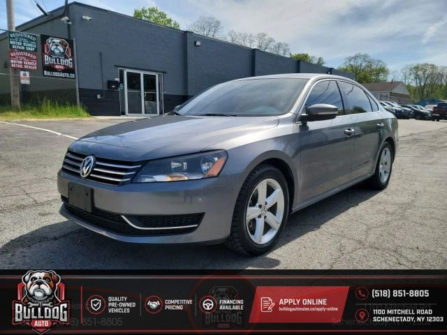 Platinum Gray Metallic 2013 Volkswagen Passat Sedan Front-Wheel Drive 6-Speed Automatic