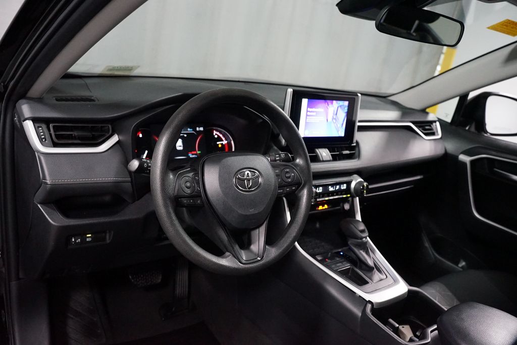Thumbnail: 2025 Toyota RAV4 - 11