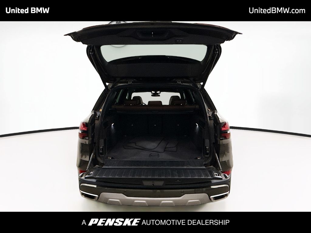 Thumbnail: 2026 BMW X5 - 14