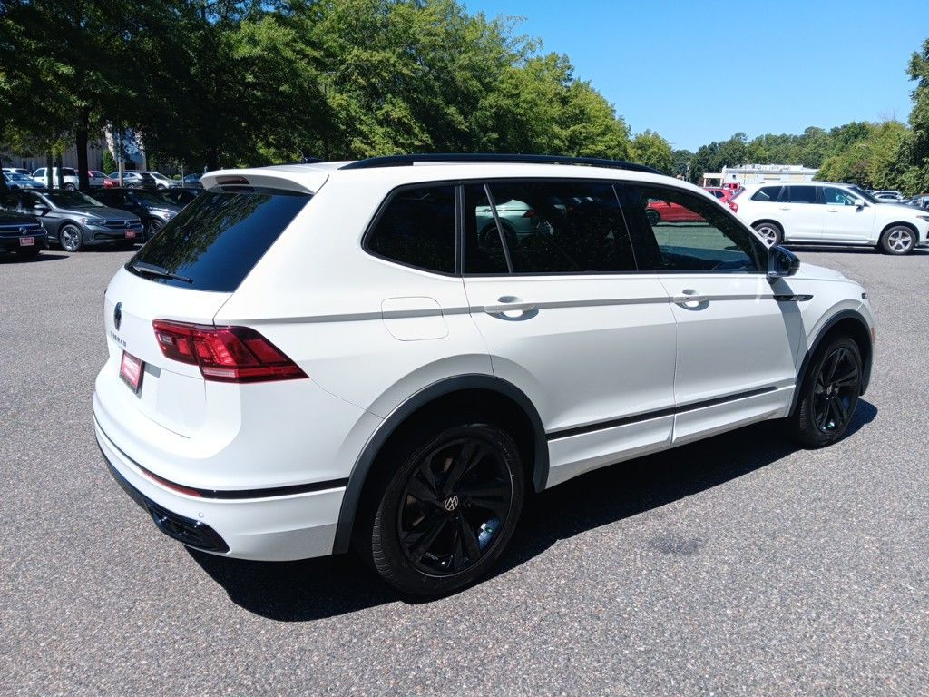 2024 Volkswagen Tiguan 2.0T SE R-Line Black 5