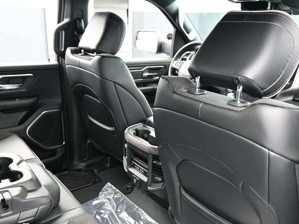 New 2026 Granite Crystal Metallic Clearcoat Ram Laramie image 40