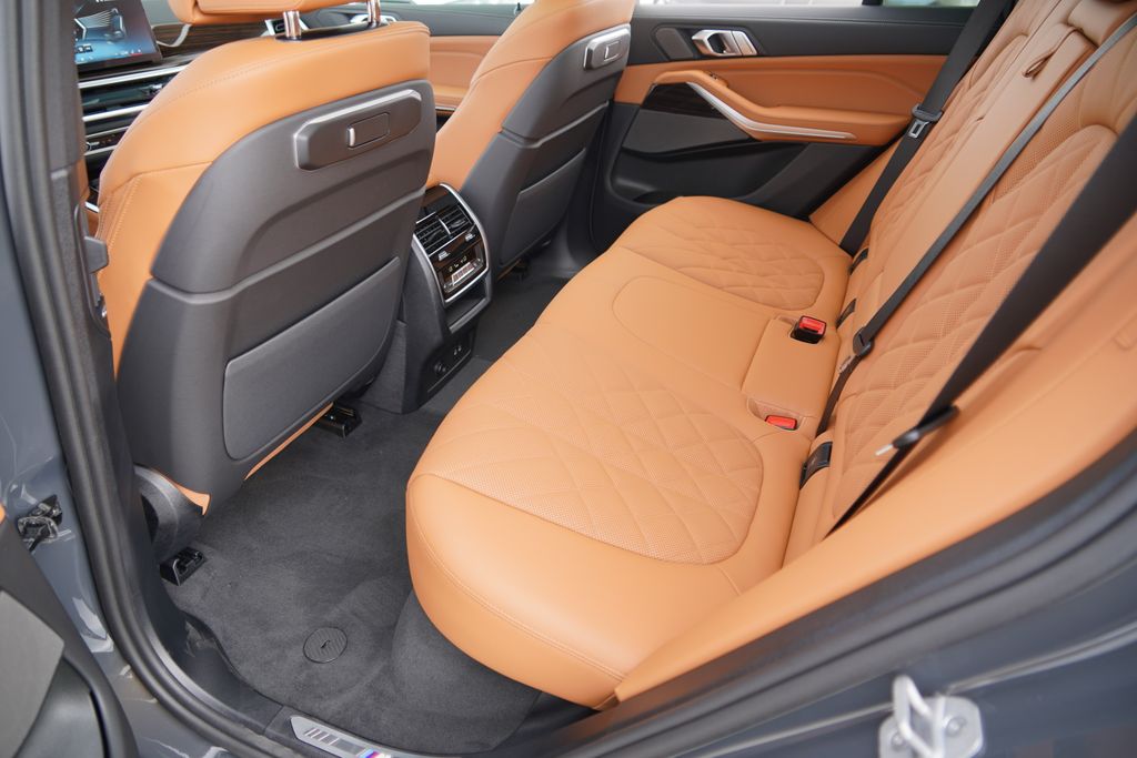 Thumbnail: 2026 BMW X5 - 18