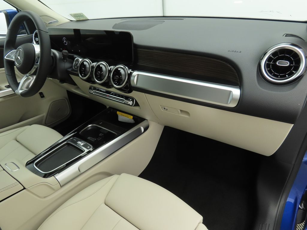 Thumbnail: 2026 Mercedes-Benz GLB - 17