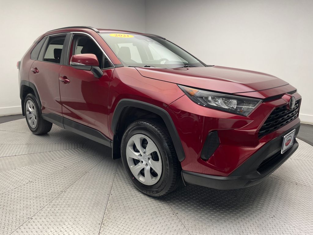 2021 Toyota RAV4 LE 3