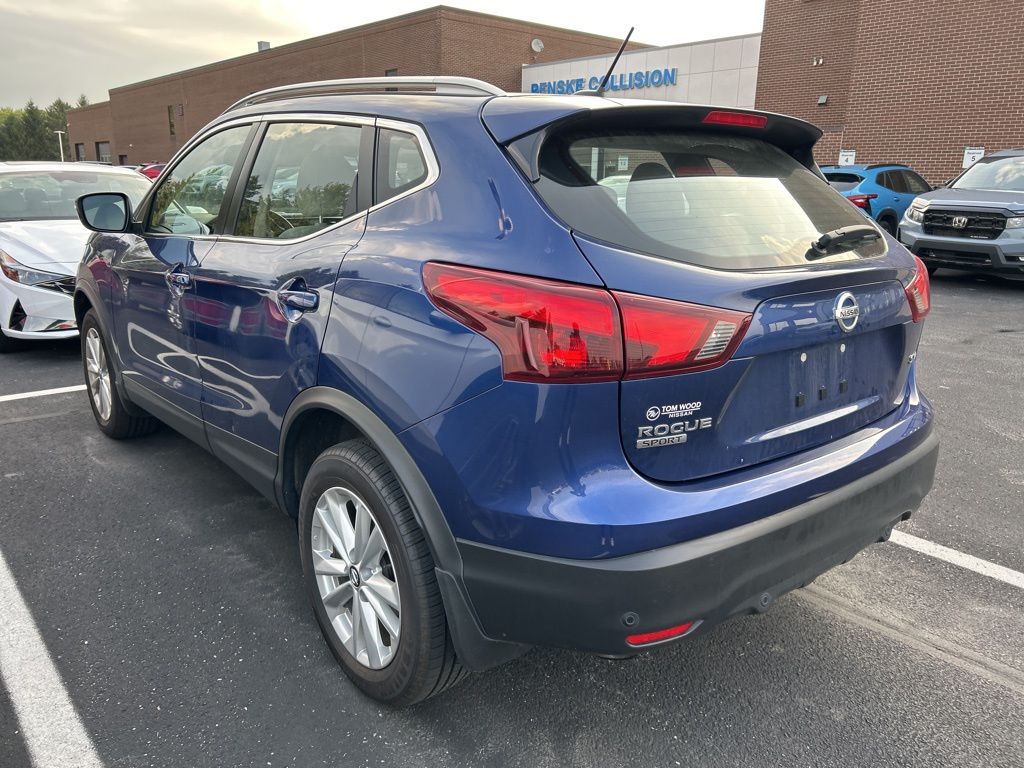 Thumbnail: 2019 Nissan Rogue Sport - 2