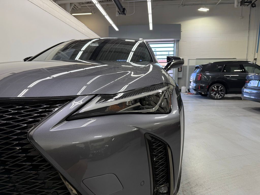 2021 Lexus UX 250h 9