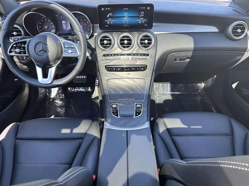 2022 Mercedes-Benz GLC GLC 300 23