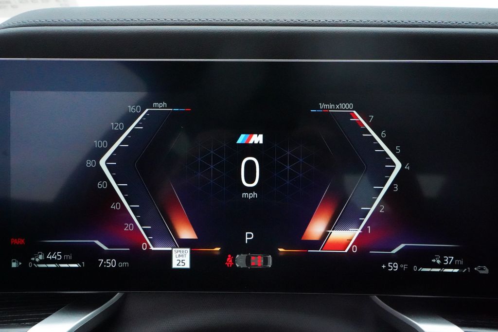2025 BMW 7 Series 750e xDrive 17