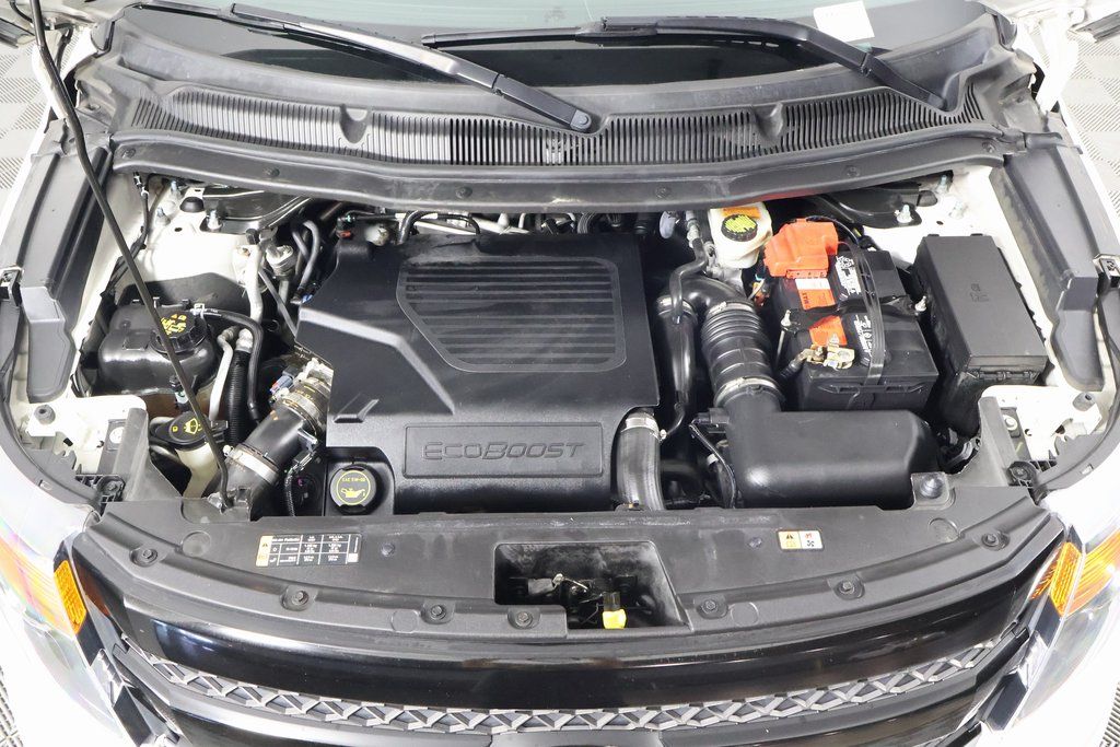 Thumbnail: 2015 Ford Explorer - 15