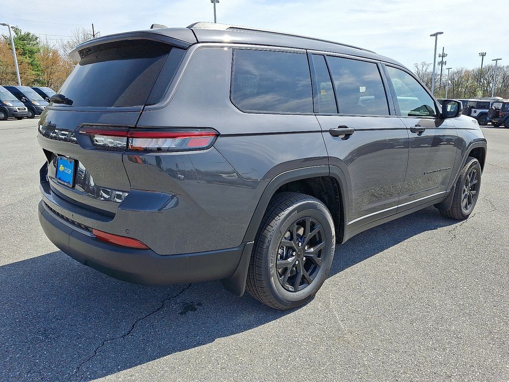 2026 Jeep Grand Cherokee L — photo 4