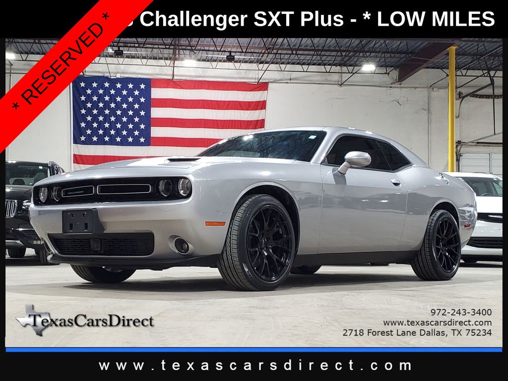 Silver (Billet Clearcoat) 2018 Dodge Challenger Coupe Rear-Wheel Drive 8-Speed Automatic