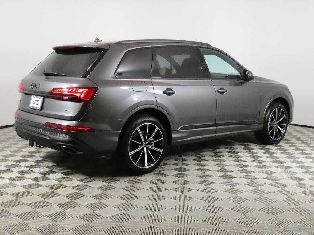 Thumbnail: 2026 Audi Q7 - 5