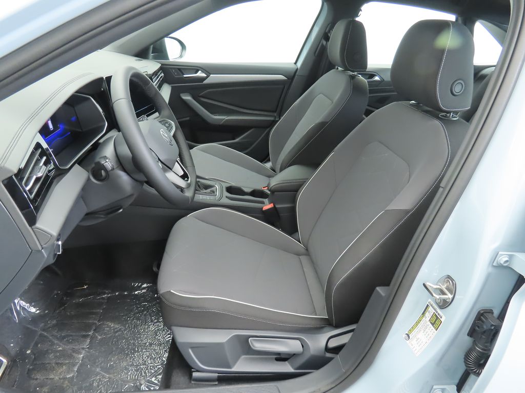 Thumbnail: 2025 Volkswagen Jetta - 19