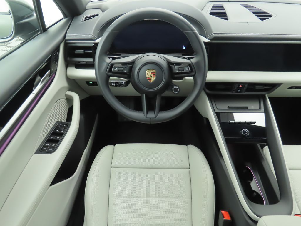 2024 Porsche Macan T 13