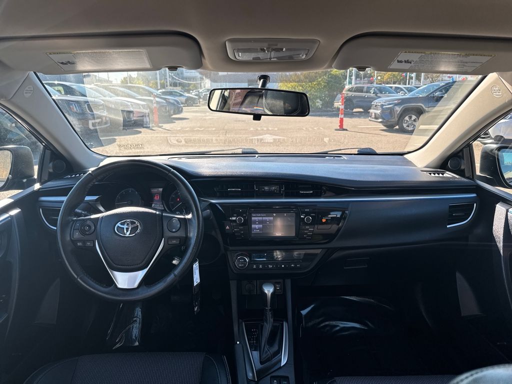2014 Toyota Corolla Plus photo 2