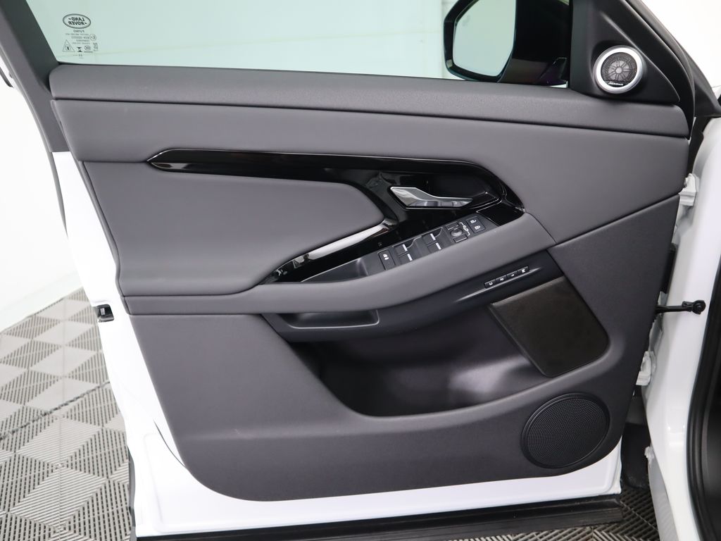 2024 Land Rover Range Rover Evoque Dynamic 25