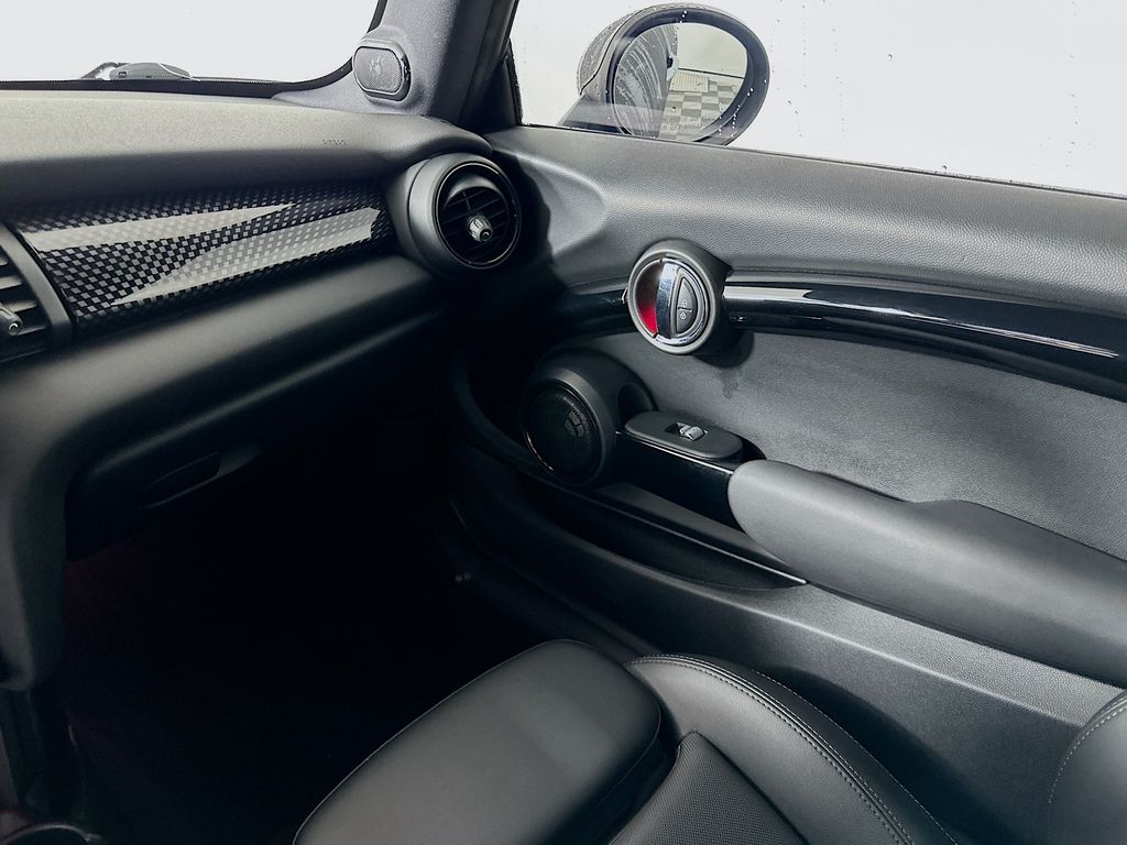 Thumbnail: 2017 MINI Cooper - 21