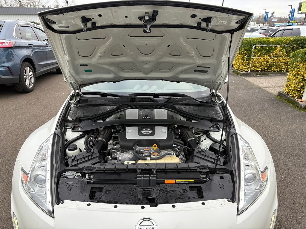 2017 Nissan 370Z Sport