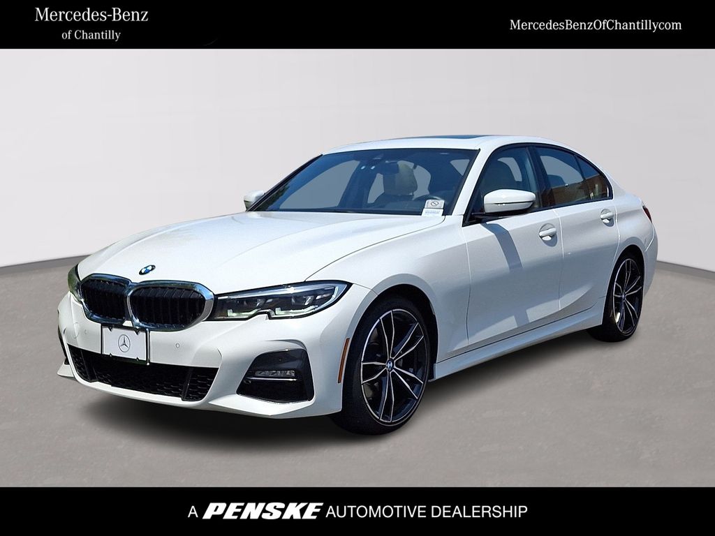 2022 BMW 3 Series 330i xDrive Hero Image