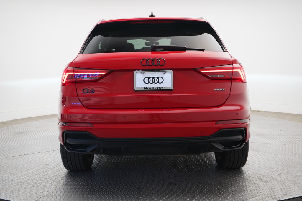 Thumbnail: 2023 Audi Q3 - 4