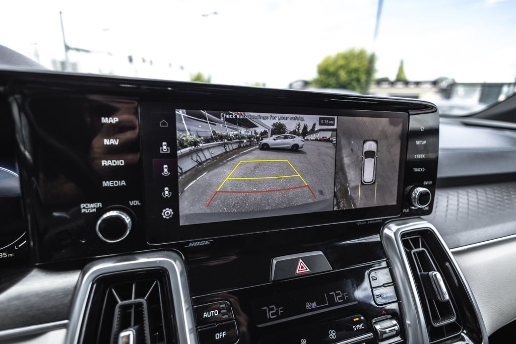 2023 Kia Sorento Plug In Hybrid SX Prestige thumbnail 12