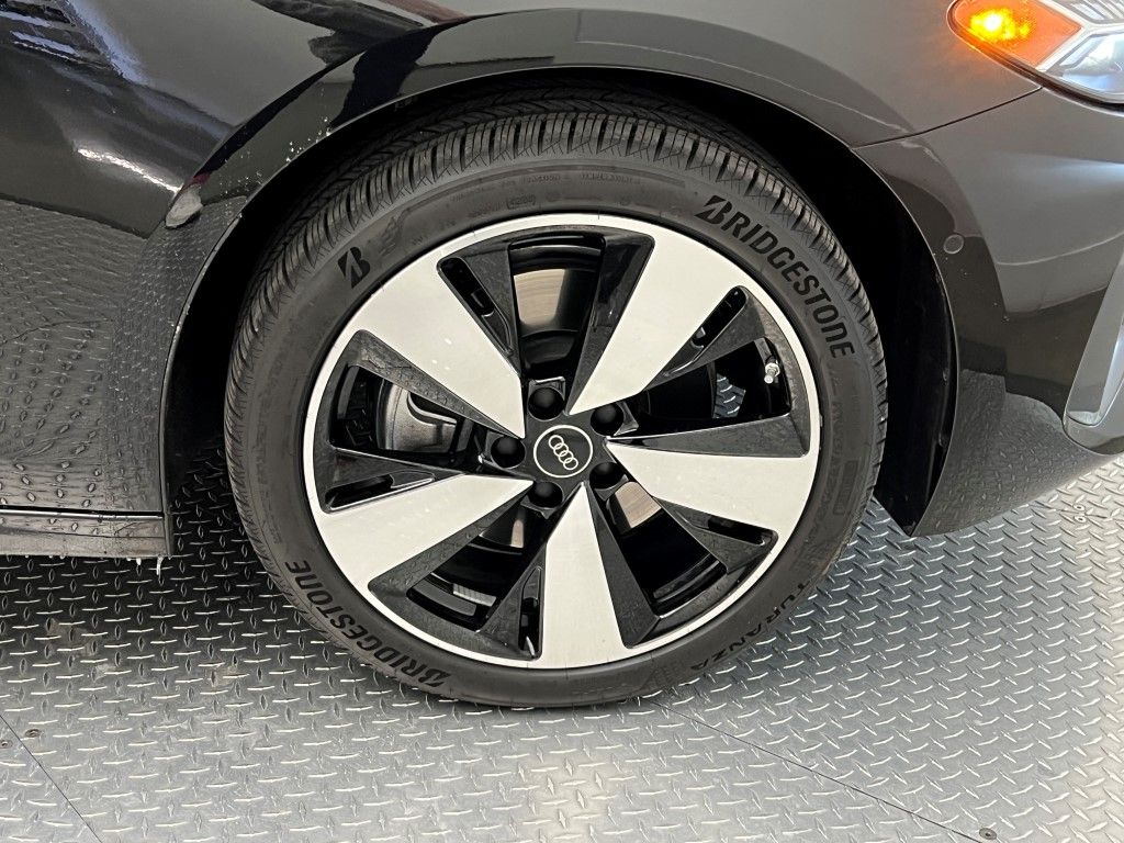 Thumbnail: 2025 Audi A5 - 12