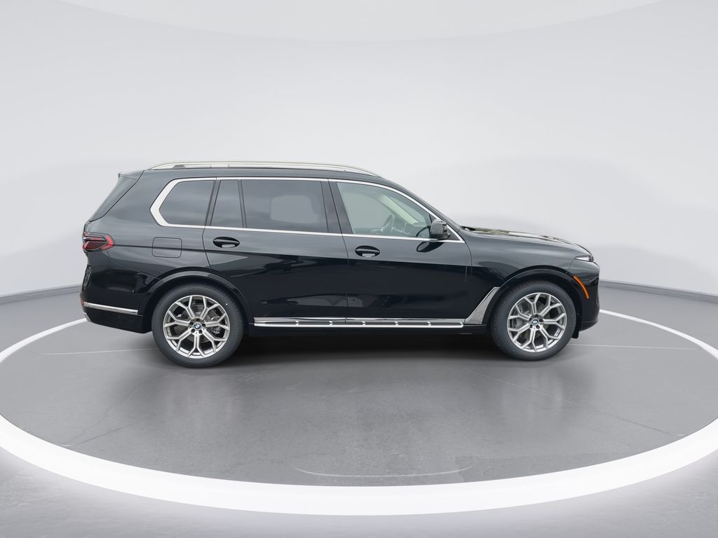 Thumbnail: 2027 BMW X7 - 9
