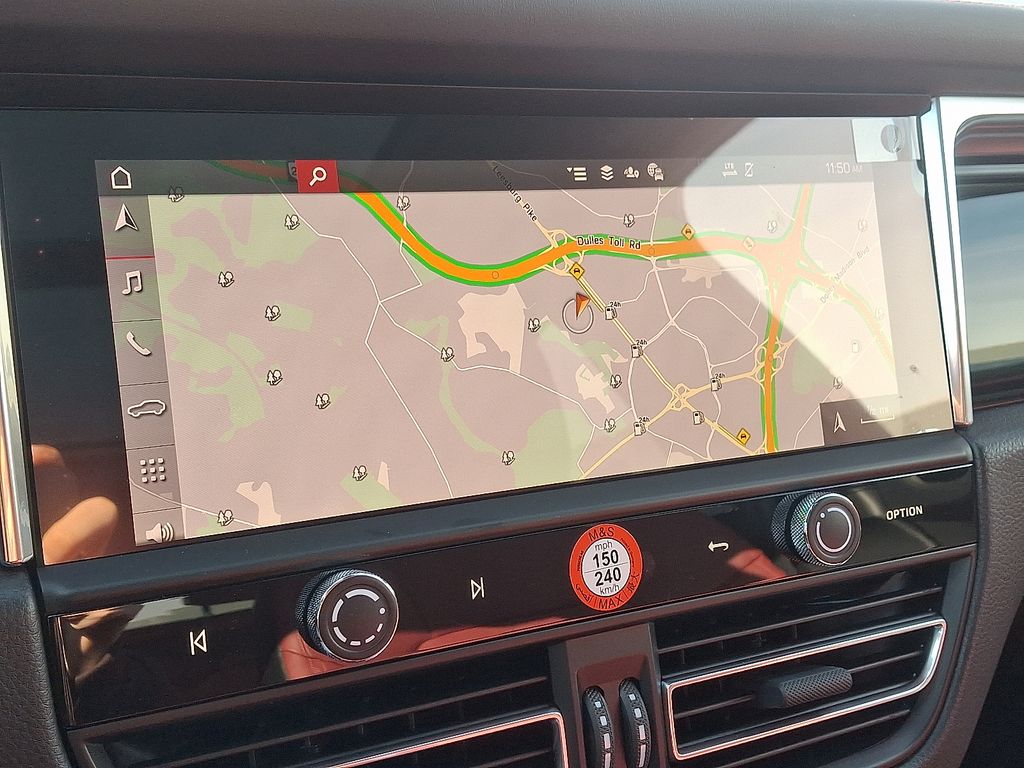 Thumbnail: 2026 Porsche Macan - 18