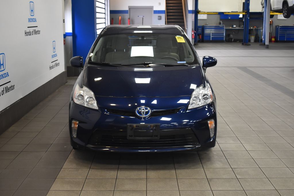 2015 Toyota Prius Three 2