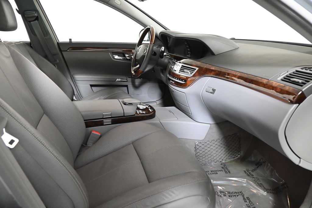 Thumbnail: 2008 Mercedes-Benz S-Class - 26