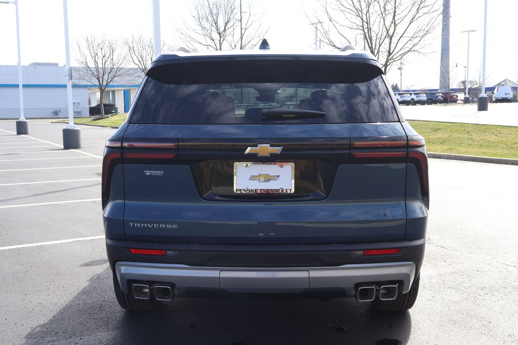 Thumbnail: 2026 Chevrolet Traverse - 5