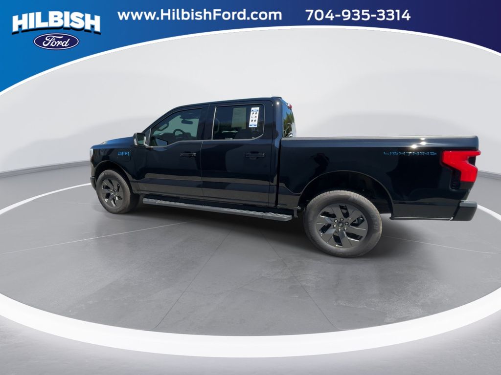 Used 2025 Black Metallic Ford Flash image 5