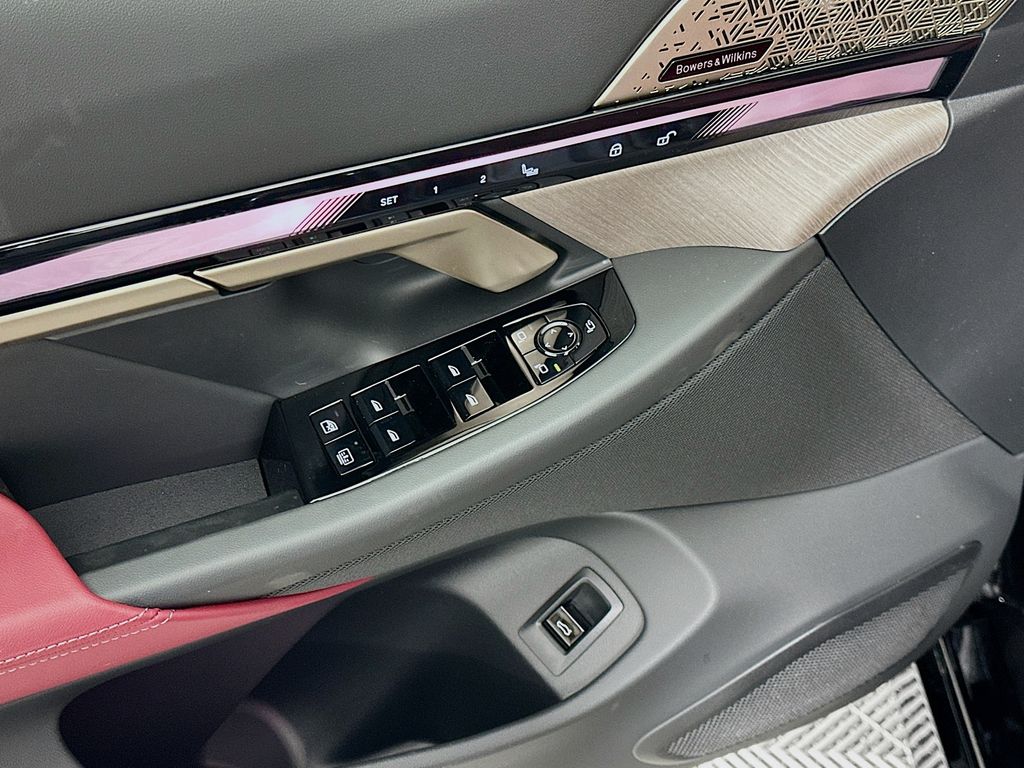 Thumbnail: 2026 BMW i5 - 20