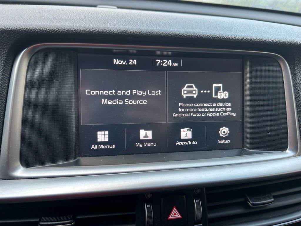 Thumbnail: 2020 Kia Optima - 24