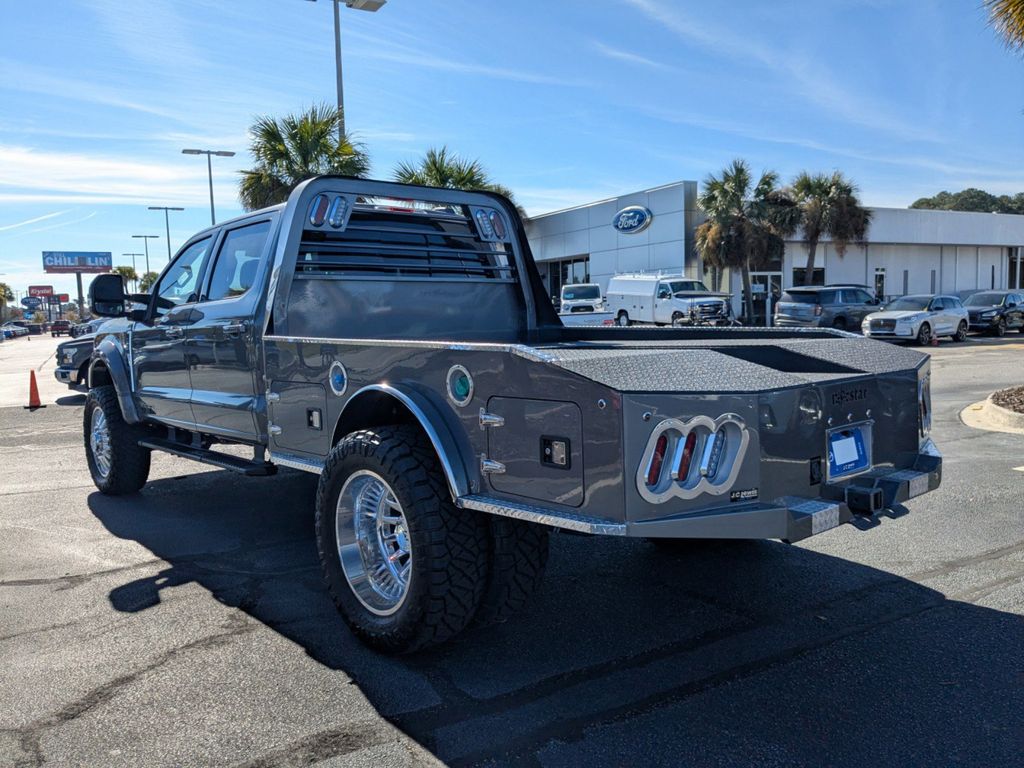 2025 Ford F-550 Chassis LARIAT