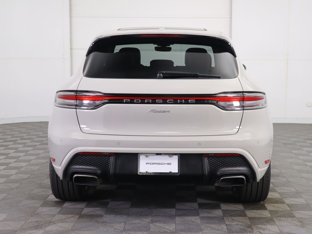 Thumbnail: 2025 Porsche Macan - 6
